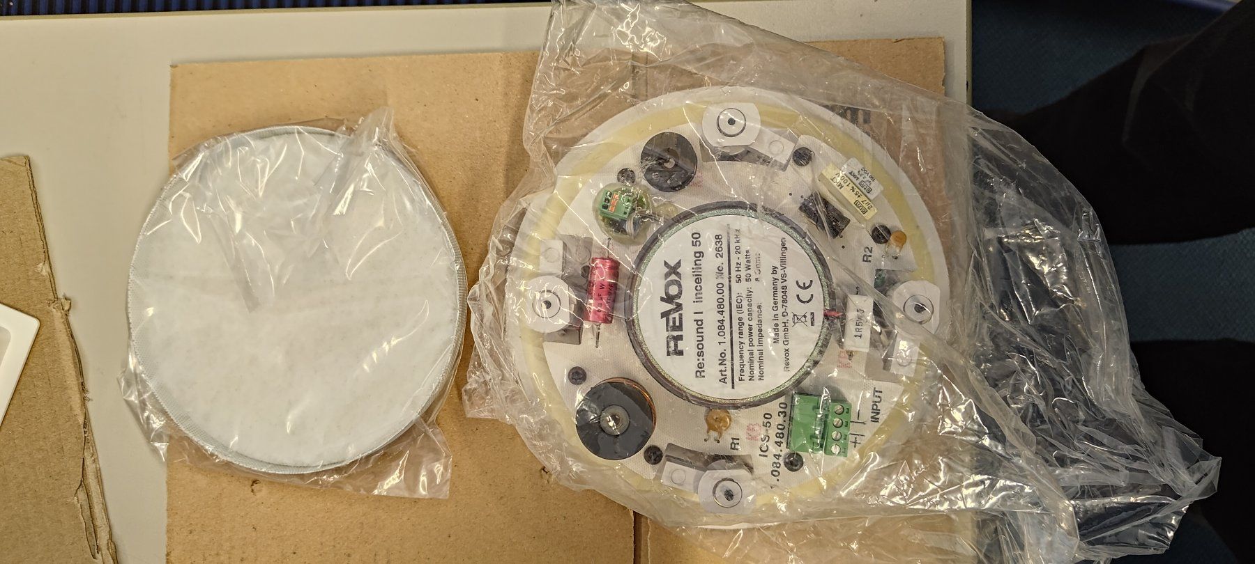Revox Casse acustiche: Revox Einbaulautsprecher Inceiling 50 IR – Usato da Unterägeri venduto da sumatronic 1