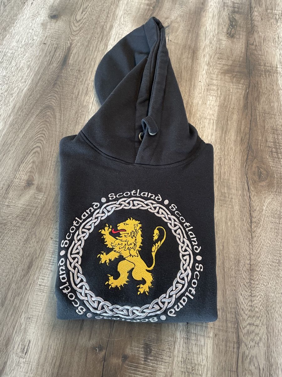 Maglioni & Felpe: Sweat à capuche brodé "Scotland", taille S, noir. – Usato da Yverdon-les-Bains venduto da mar_hg5t 2