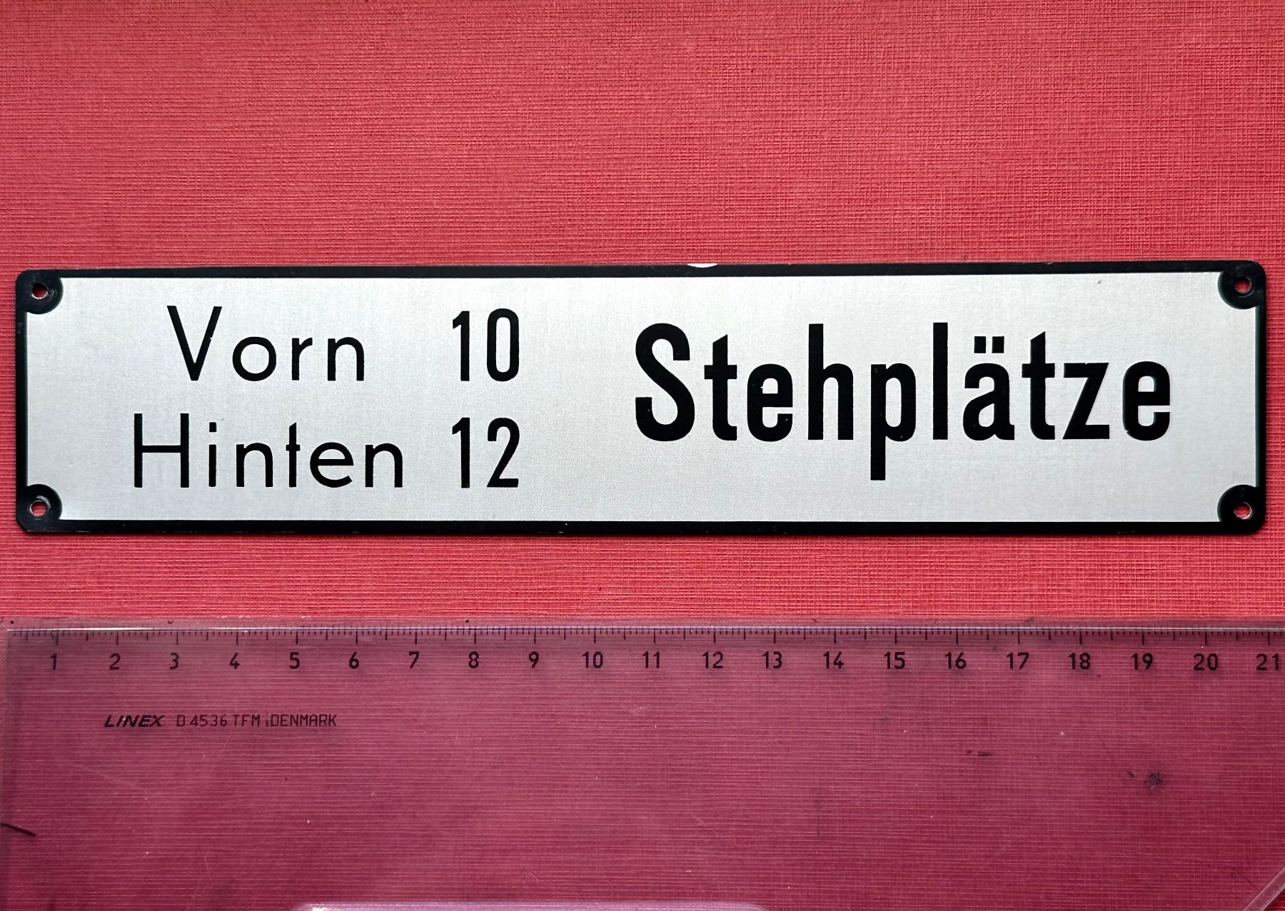 Insegne: Antikes Hinweisschild, Eisenbahn oder Bus, Zug – Usato da Seltisberg venduto da quadartswiss