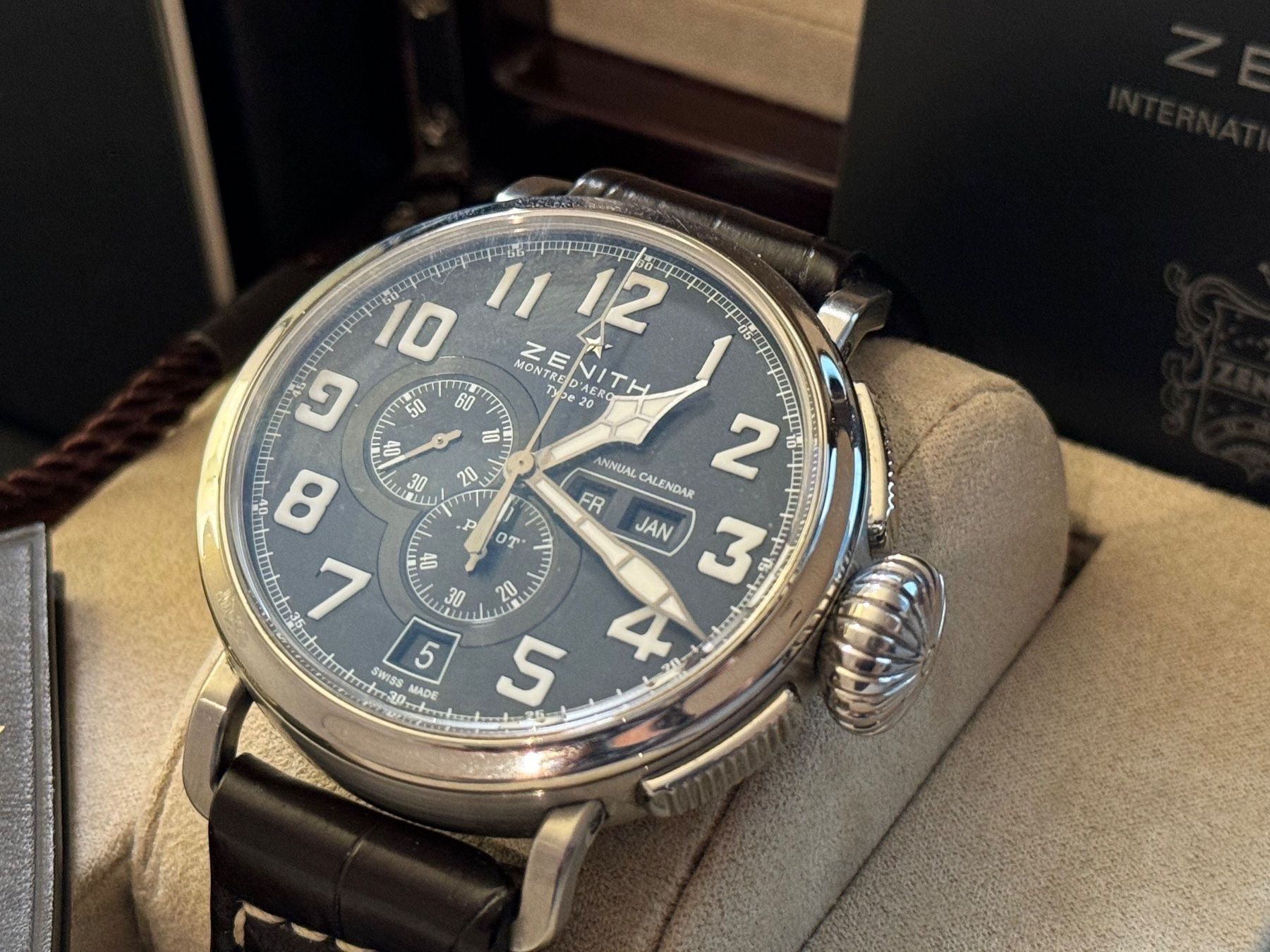 Zenith Orologi: Zenith Pilot Typ 20 Annual Calendar Stahl 48mm – Usato da Aarau venduto da trader1000 7