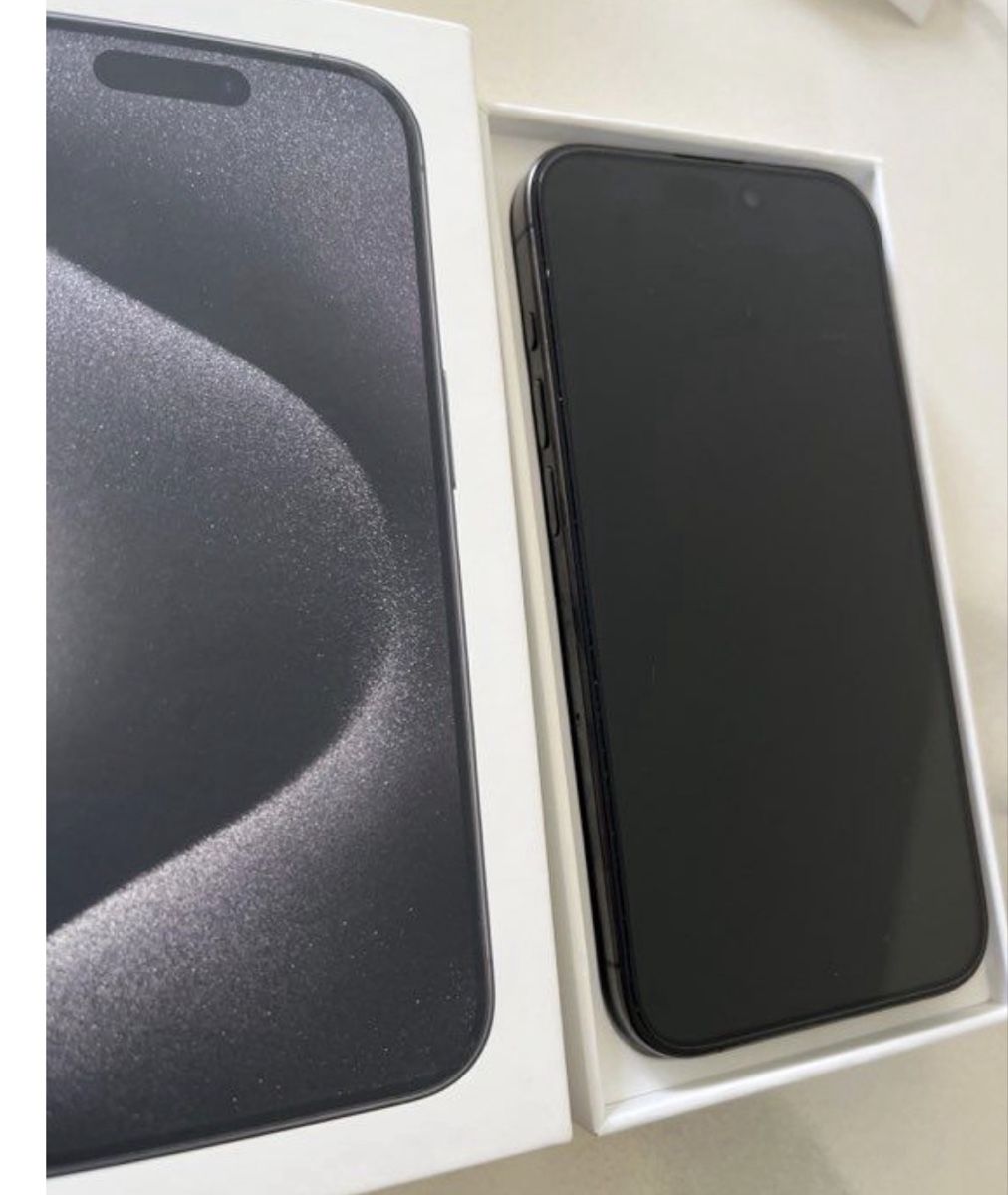 Apple Handys / Smartphones: iPhone 15 pro 256 go noir  – Gebraucht aus Meyrin von mou_nb2h 1
