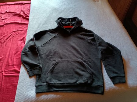 Adidas Kapuzenpullover schwarz Grösse S guter Zustand