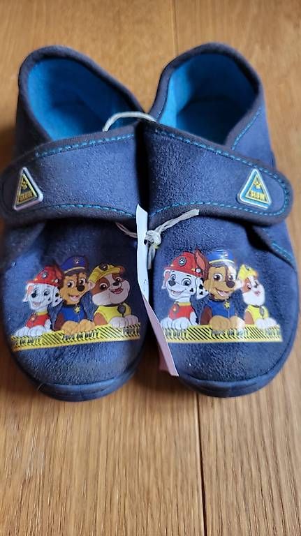 Chaussures garçon: Hausschuhe Paw Patrol  Gr. 25 – D'occasion à Langendorf par RE17