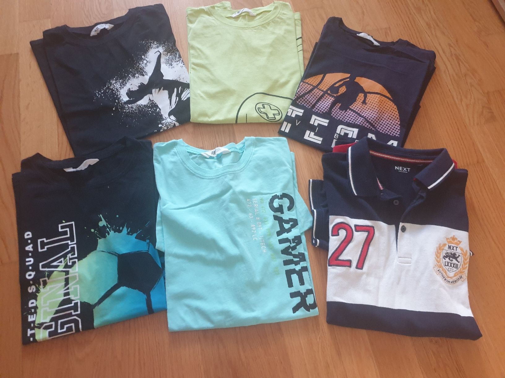 H&M Lotti & Set di vestiti: Neu t-shirt H&M – Nuovo (secondo la descrizione) da Fribourg venduto da mal_8zjh 1