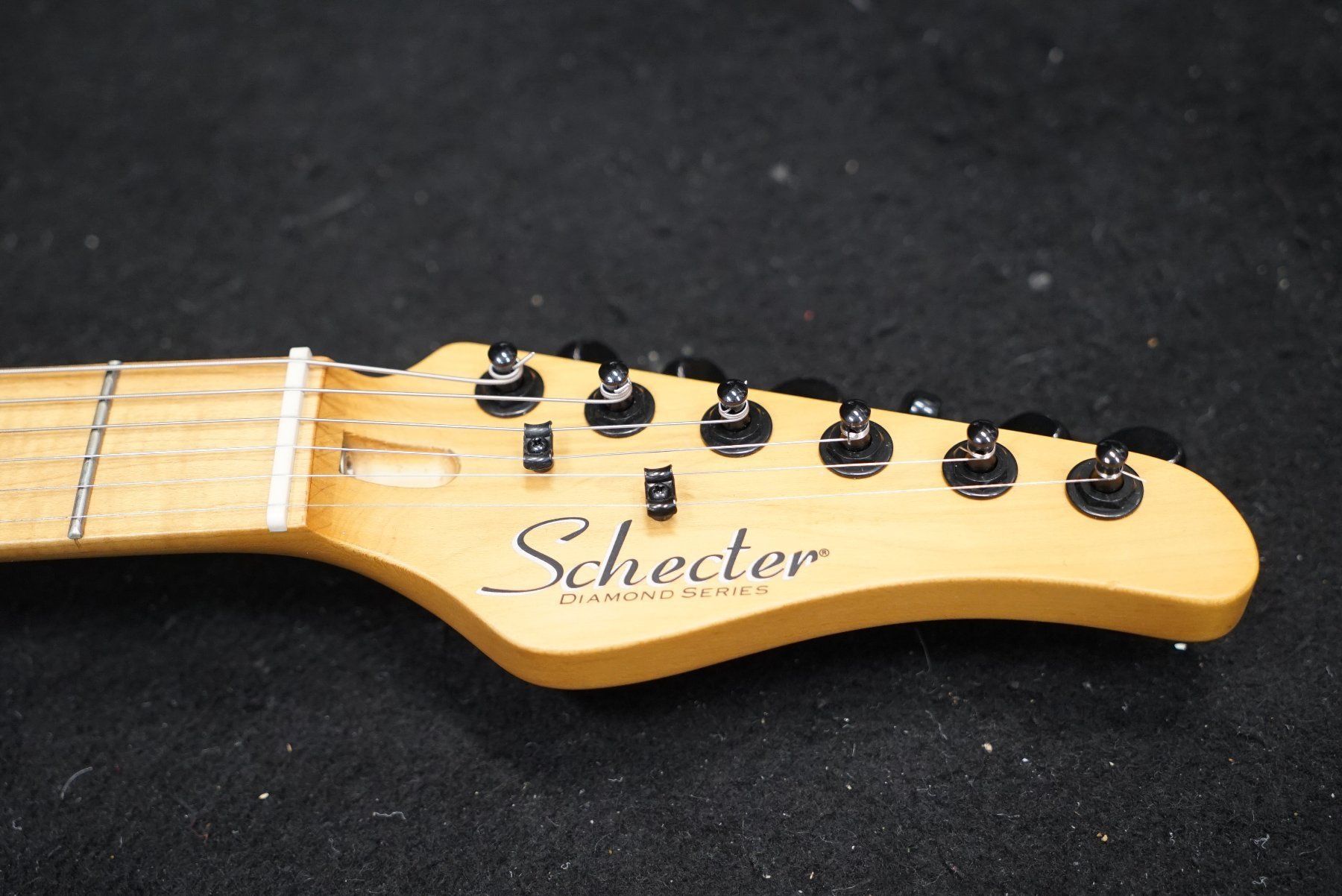 Schecter Musikinstrumente: SCHECTER E-Gitarre, Vintage PT, Gloss Black – Gebraucht aus Köniz von cone_cry 4