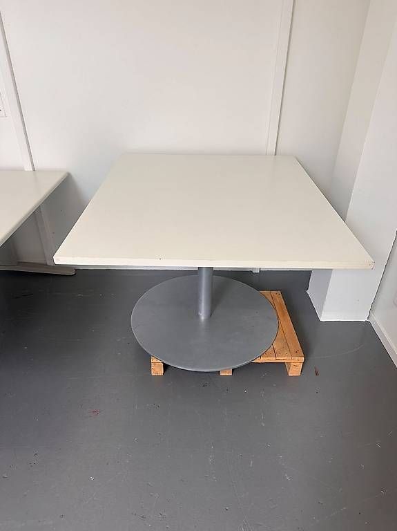 Tische: Bürotisch – Gebraucht aus St. Gallen von alexa89