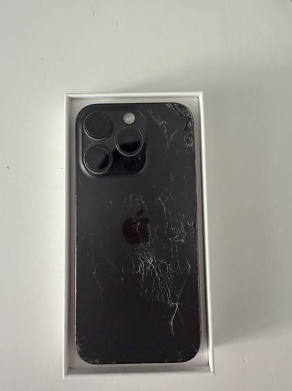 Handys / Smartphones: iPhone 15 Pro, 128GB, Schwarz  Technisch top, 82% Akku – Gebraucht aus Zürich von pick-pay 1