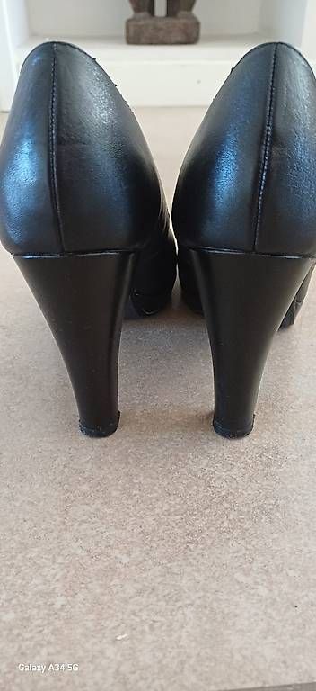 Damenschuhe: Schwarze Lederpumps mit Plateau  Größe 37 BATA – Gebraucht aus Zürich von roman87788 2
