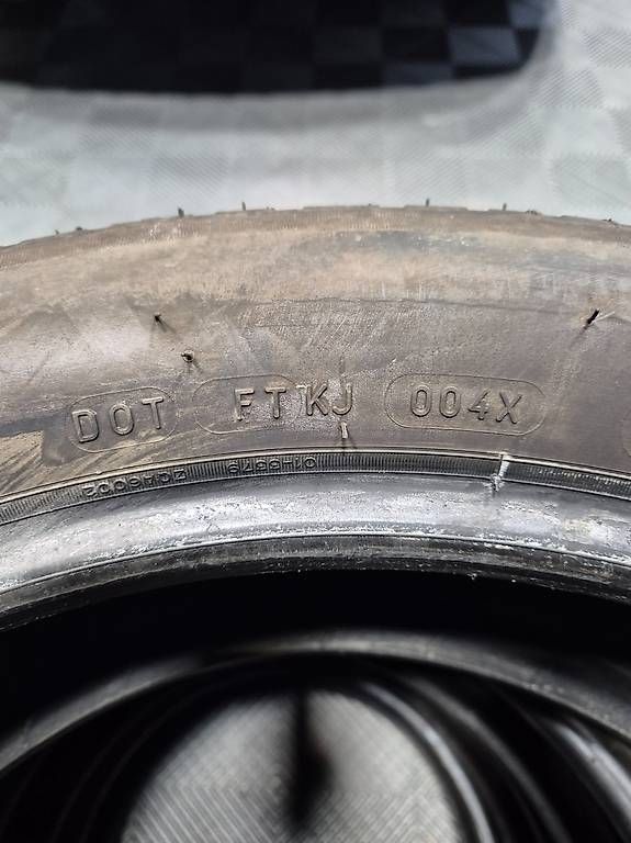 Pneus & Kompletträder: Pneus été 215 50 R18 Michelin – Gebraucht aus Bussigny von NoLimiit 3