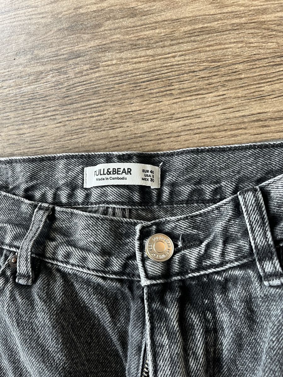 Pull&Bear Jeans: Jean Pull&Bear gris foncé, taille 40 (38) – Gebraucht aus Hauterive NE von Lipal 2