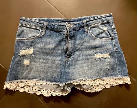 Coole kurze Jeans Grösse 158
