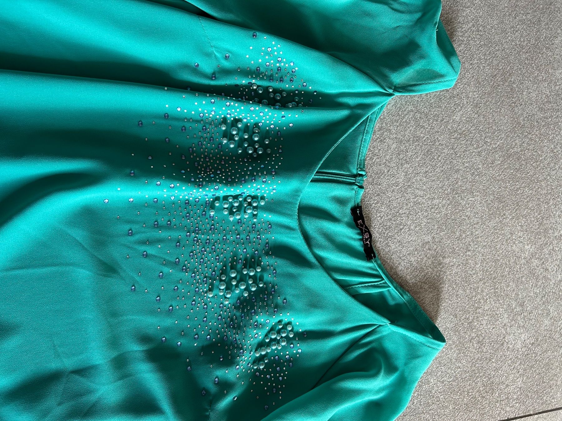 Vestiti: robe élégant vert avec perles et diamants Gr. M – Nuovo (secondo la descrizione) da Arbedo venduto da nadia1973 2