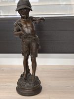 Fischerjunge mit Hummer von Satzinger,52cm hoch guter Zustan
