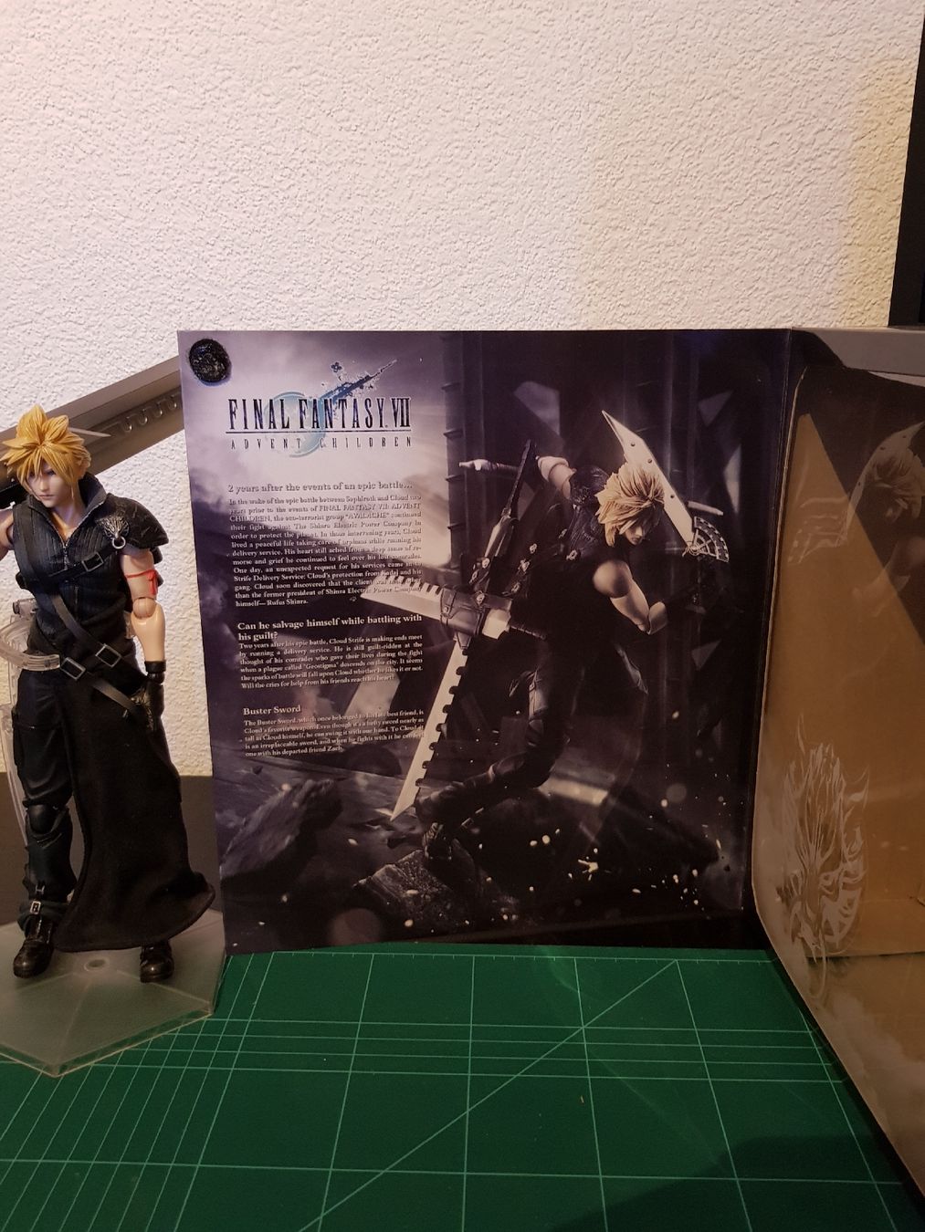 Statuette: Play Arts Action Figure Final Fantasy VII Cloud Strife – Usato da Niedergösgen venduto da Kamui8 2