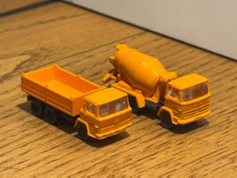 L2303: 2 Baufahrzeuge (Spur N)