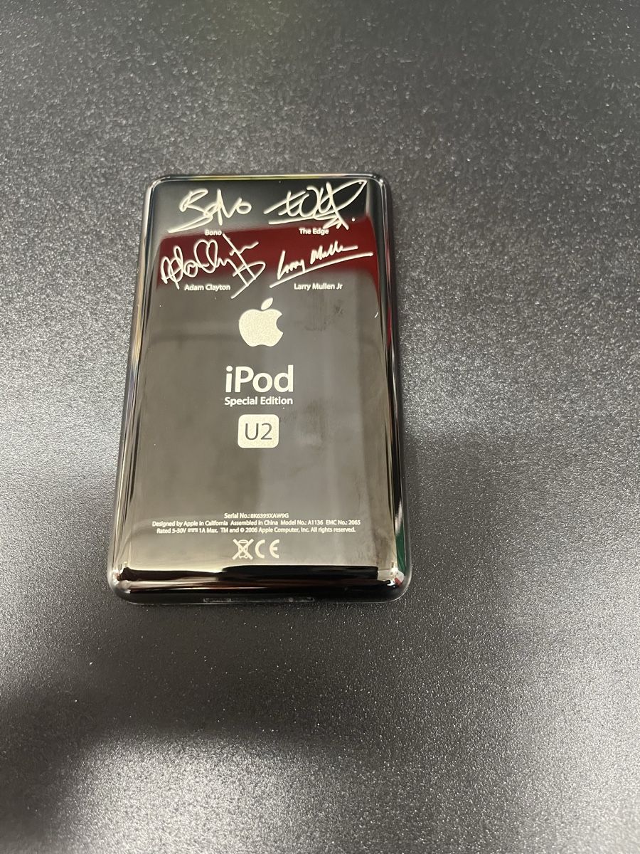 Apple Sistemi audio & multimediali: iPod U2 édition limitée – Usato da Les Acacias venduto da perdriz