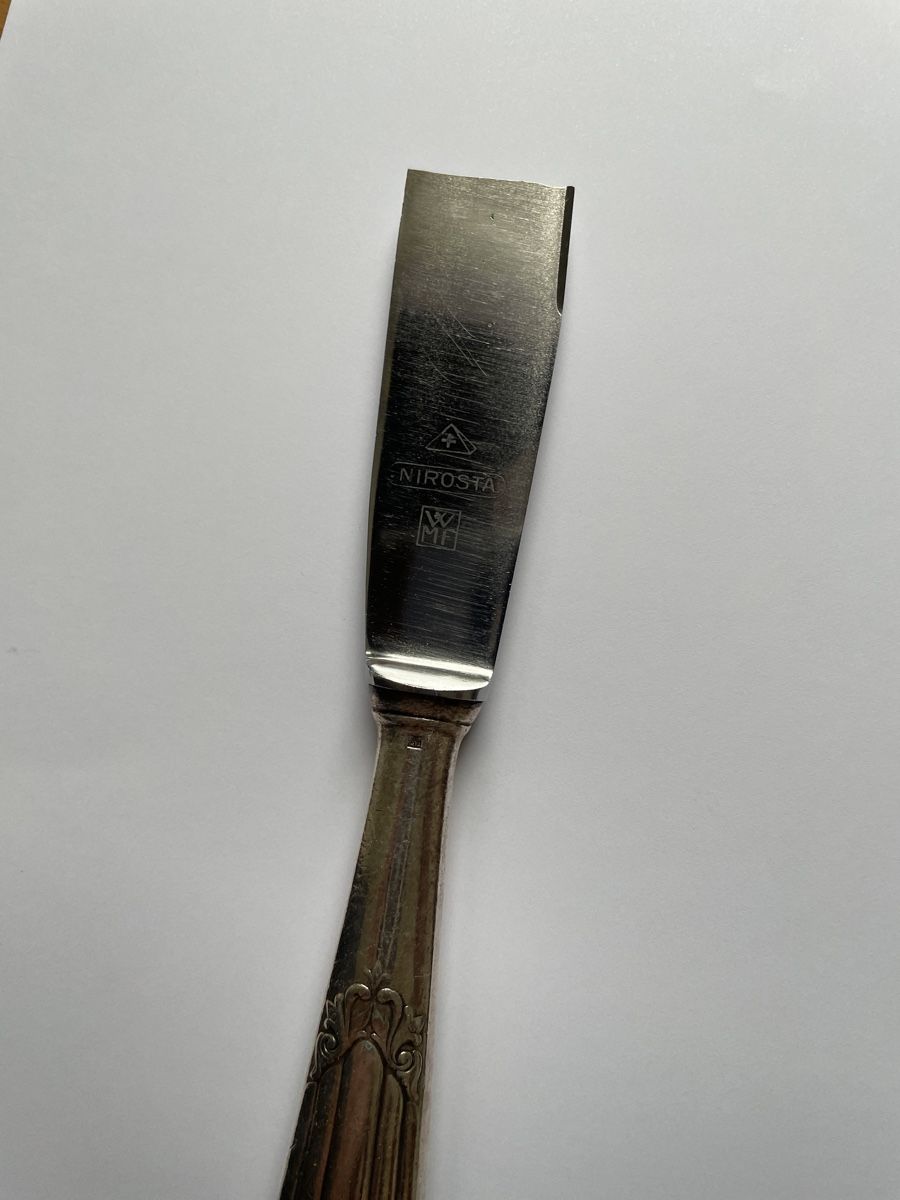 WMF Posate: Zwei defekte Messer WMF-Serie Fächer – Difettoso da Adligenswil venduto da Treegarden 2