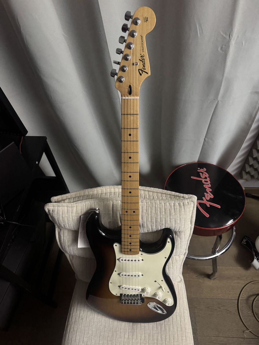 Fender Strumenti musicali: Fender stratocaster standard – Nuovo (secondo la descrizione) da Corbeyrier venduto da ant_2r6l 1