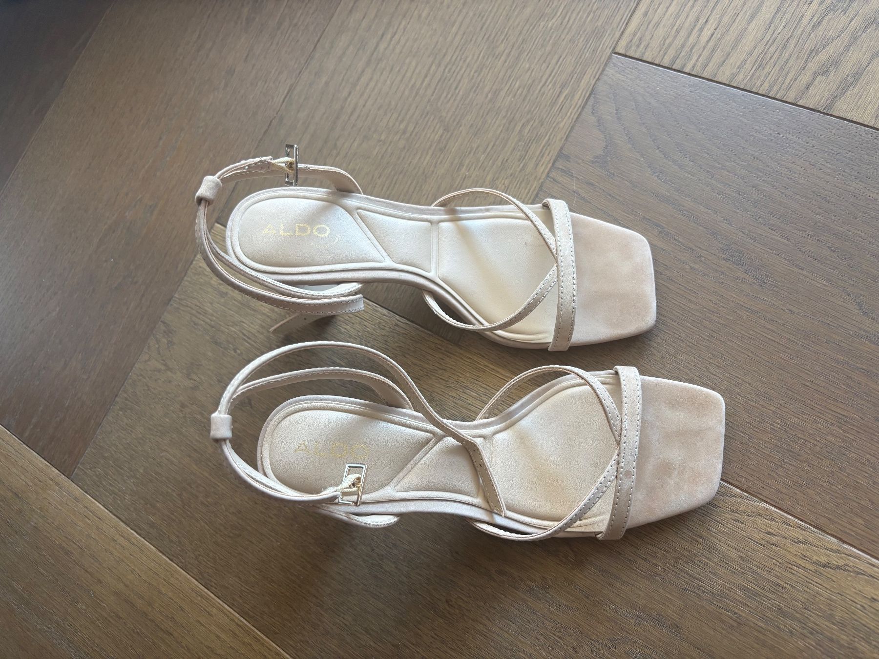 Damenschuhe: Sandaletten mit Absatz – Gebraucht aus Bülach von seraina_keller 1