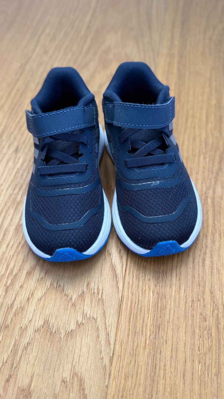 Adidas Scarpe per ragazzi: Adias Turnschuhe/Sneakers Grösse 22 – Usato da Münchenbuchsee venduto da sterbsli 3