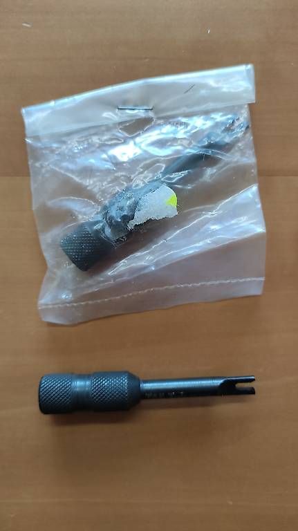 Alle Werkzeuge: Vergasereinstellwerkzeug "Fischschwanz" / "Fishtail"  – Gebraucht aus Balsthal von engelbaer101