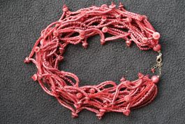 Collier fantaisie en perles corail, très léger, pour l'été