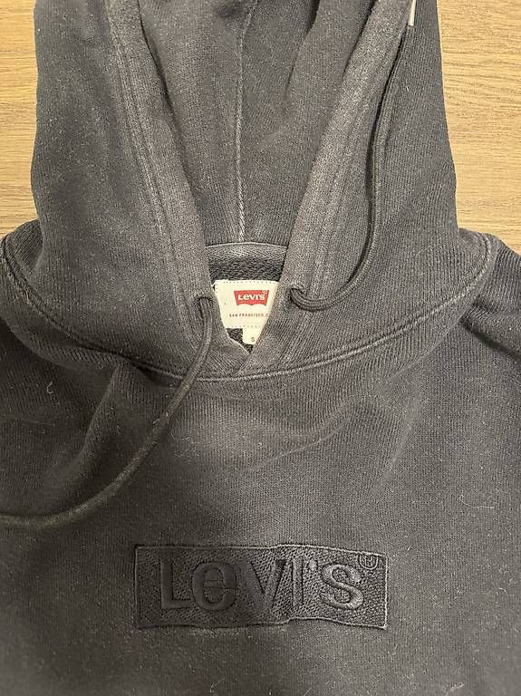 Maglioni & Felpe: Levis Hoodie Noir  Taille S – Usato da Chêne-Bougeries venduto da joe_7r2q 1
