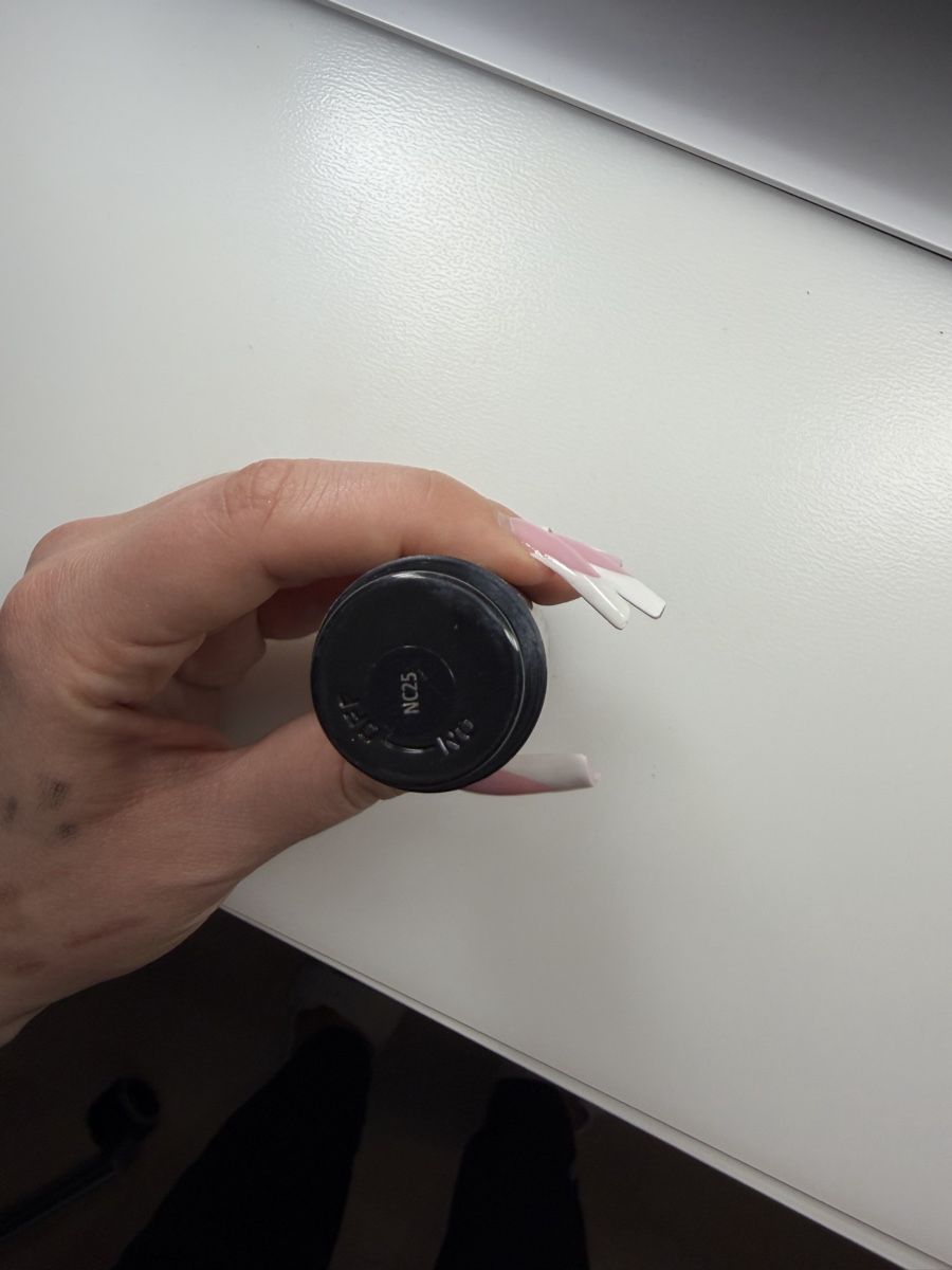 Mac Cosmetics Make-up: MAC Studio Fix All-Over Face Pen NC25 - Flawless Finish! – Nuovo e nell'imballaggio originale da Merenschwand venduto da selenaaneles 2