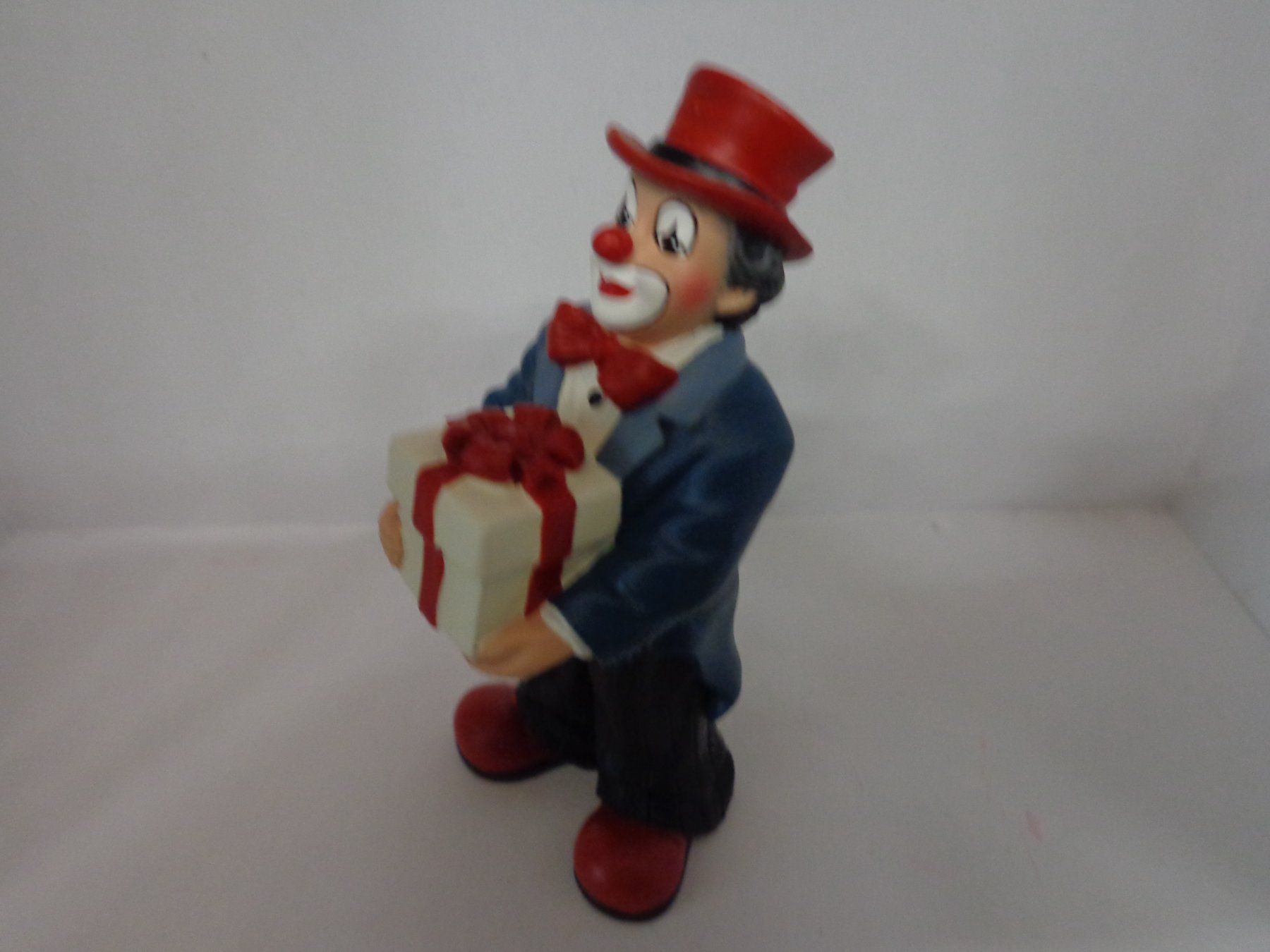Statuette: Gilde Clown Stehend mit Geschenk Hut rot – Nuovo (secondo la descrizione) da Liestal venduto da Gecko16 4