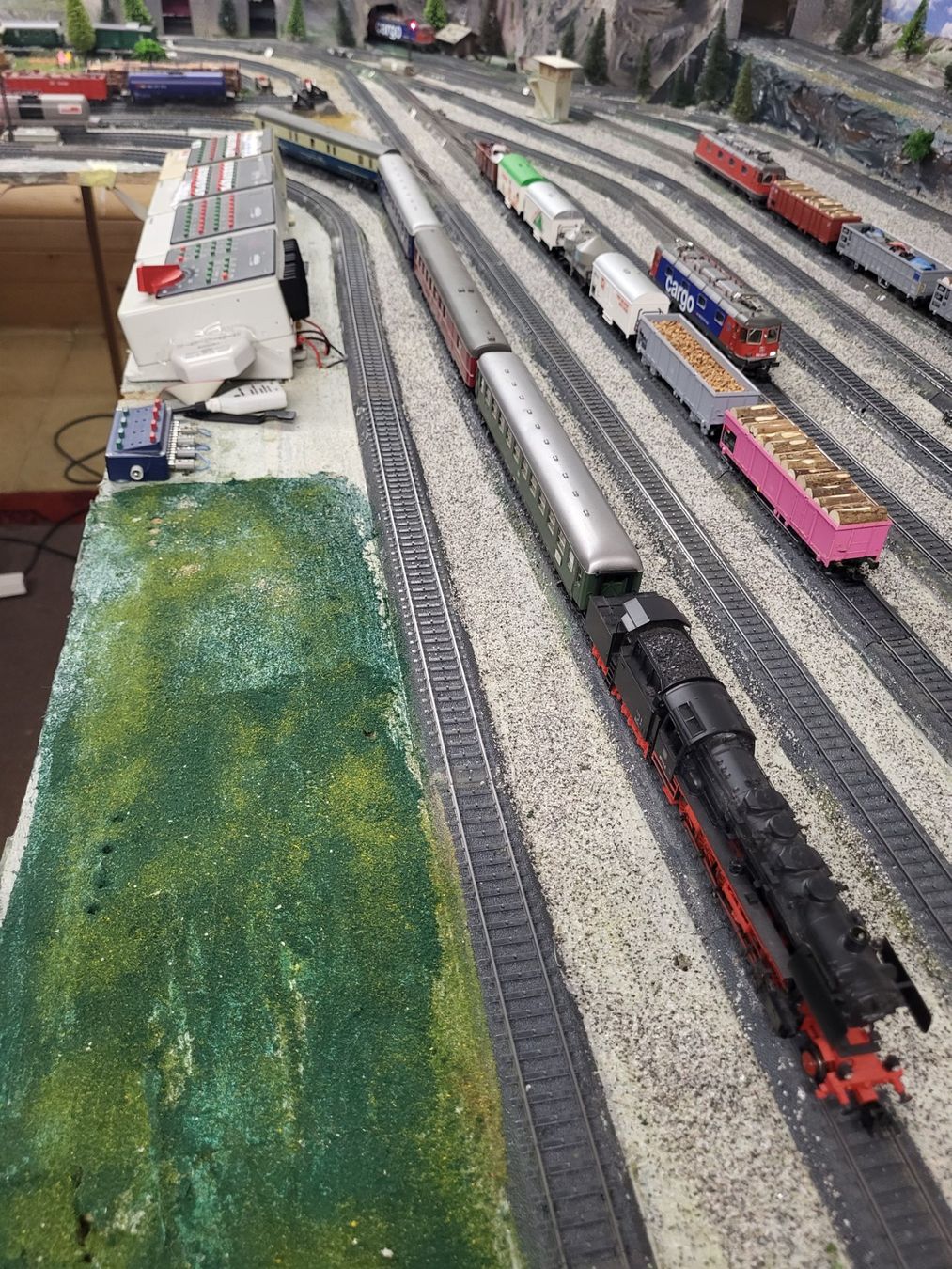 Märklin Modelleisenbahnen: Dampflok Digital mit 4 Wagen – Gebraucht aus Andelfingen von Flippi64 7