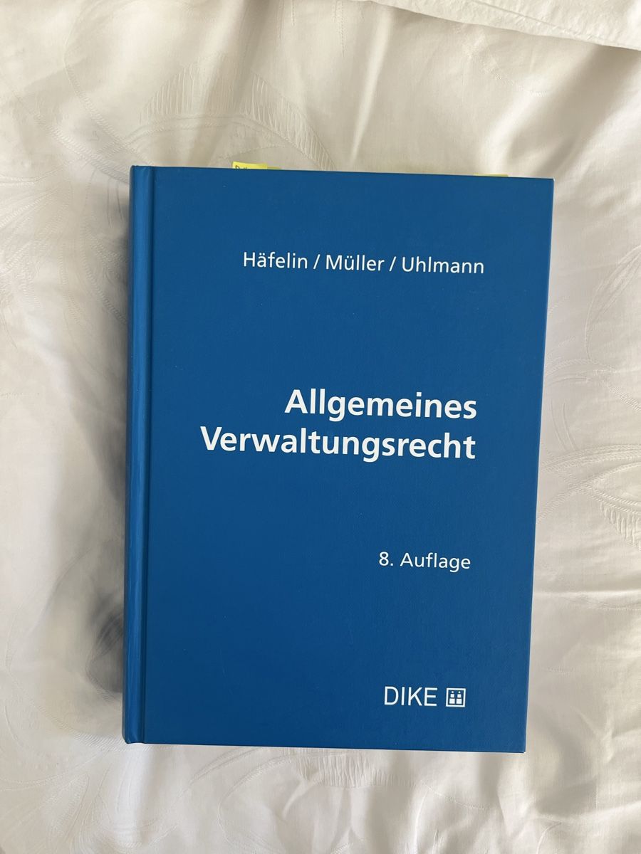 Libri: Allgemeines Verwaltungsrecht – Usato da Zürich venduto da hannah.liaaa