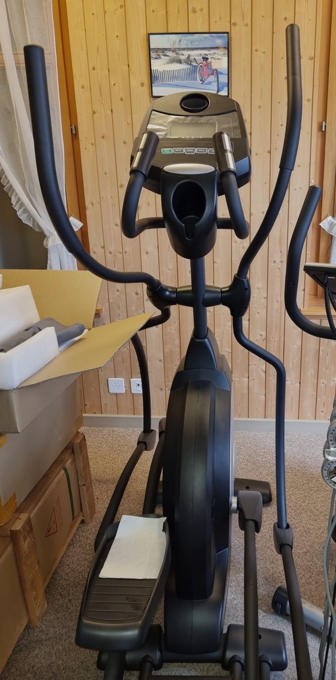 Hometrainer: Crosstrainer: Ellipsen Crosstrainer schwenkbarer Ventilator – Nuovo (secondo la descrizione) da Nesslau venduto da jon_h5bl 1