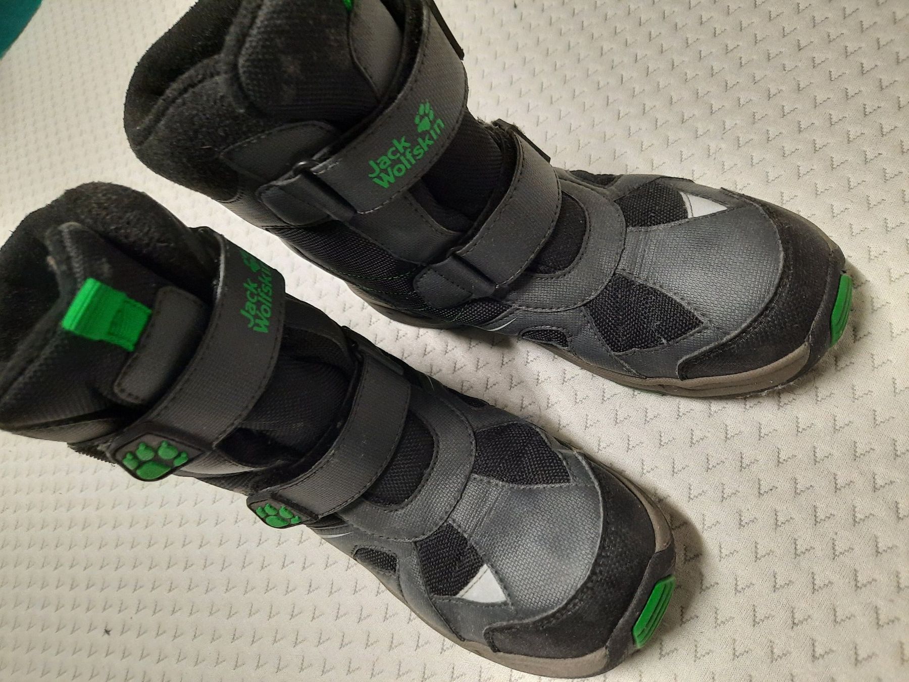 Scarpe per ragazzi: Winterschuhe Jack Wolfskin Gr. 37 – Usato da Rothrist venduto da Ellie 1