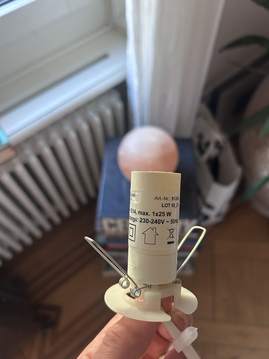 Lampade: Himalaya Salzlampe Kugelform mit Schalter – Usato da Zürich venduto da syb_jbm2 2