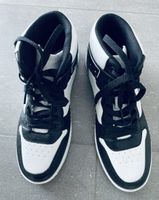 FABRIKNEUE SNEAKERS GRÖSSE 38
