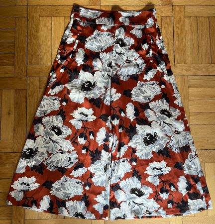 Zara  elegant skirt/pants size M