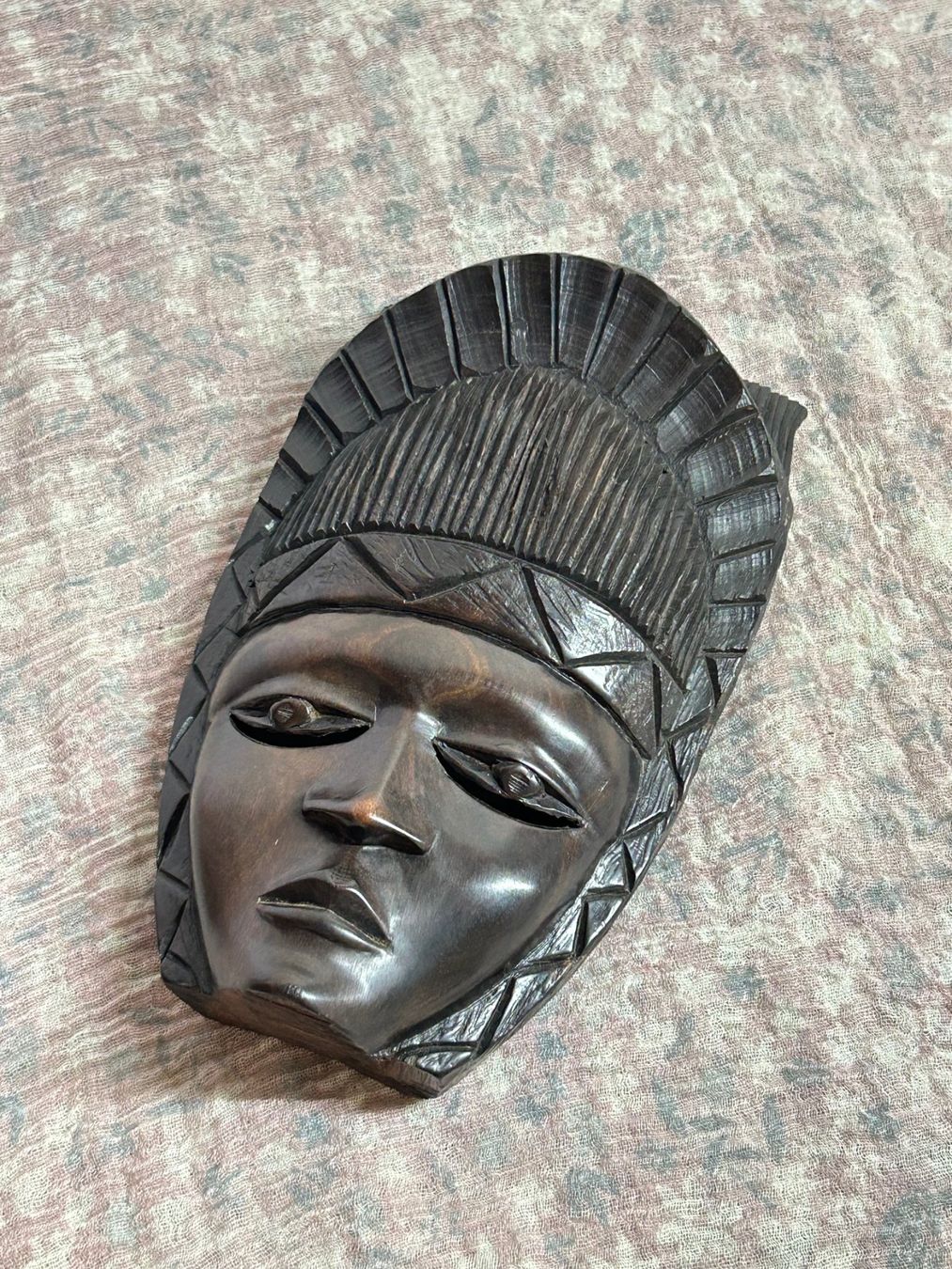 Internationale Kunst: Afrikanische Wandmaske aus Ebenholz – Neu (gemäss Beschreibung) aus Rocourt von Vij_mz6g 7