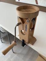 Getreidemühle Schnitzer manuell Holz gebraucht