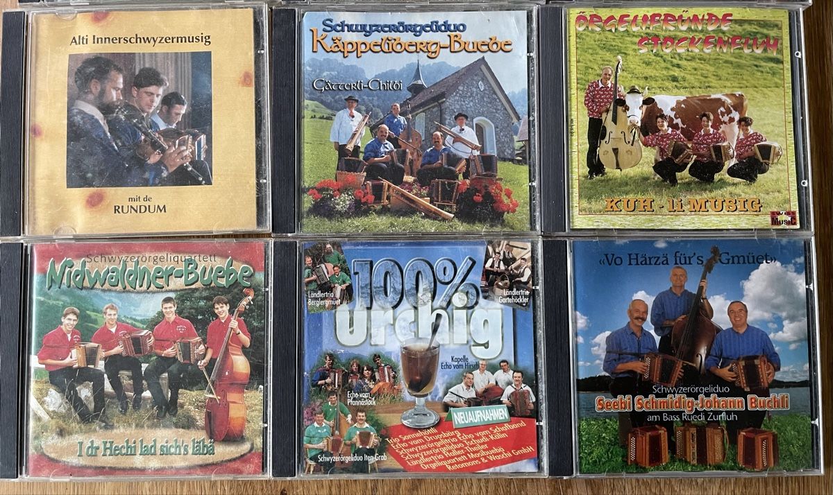 CD: CD Volksmusik – Usato da Waldstatt venduto da Cremschnitte 3