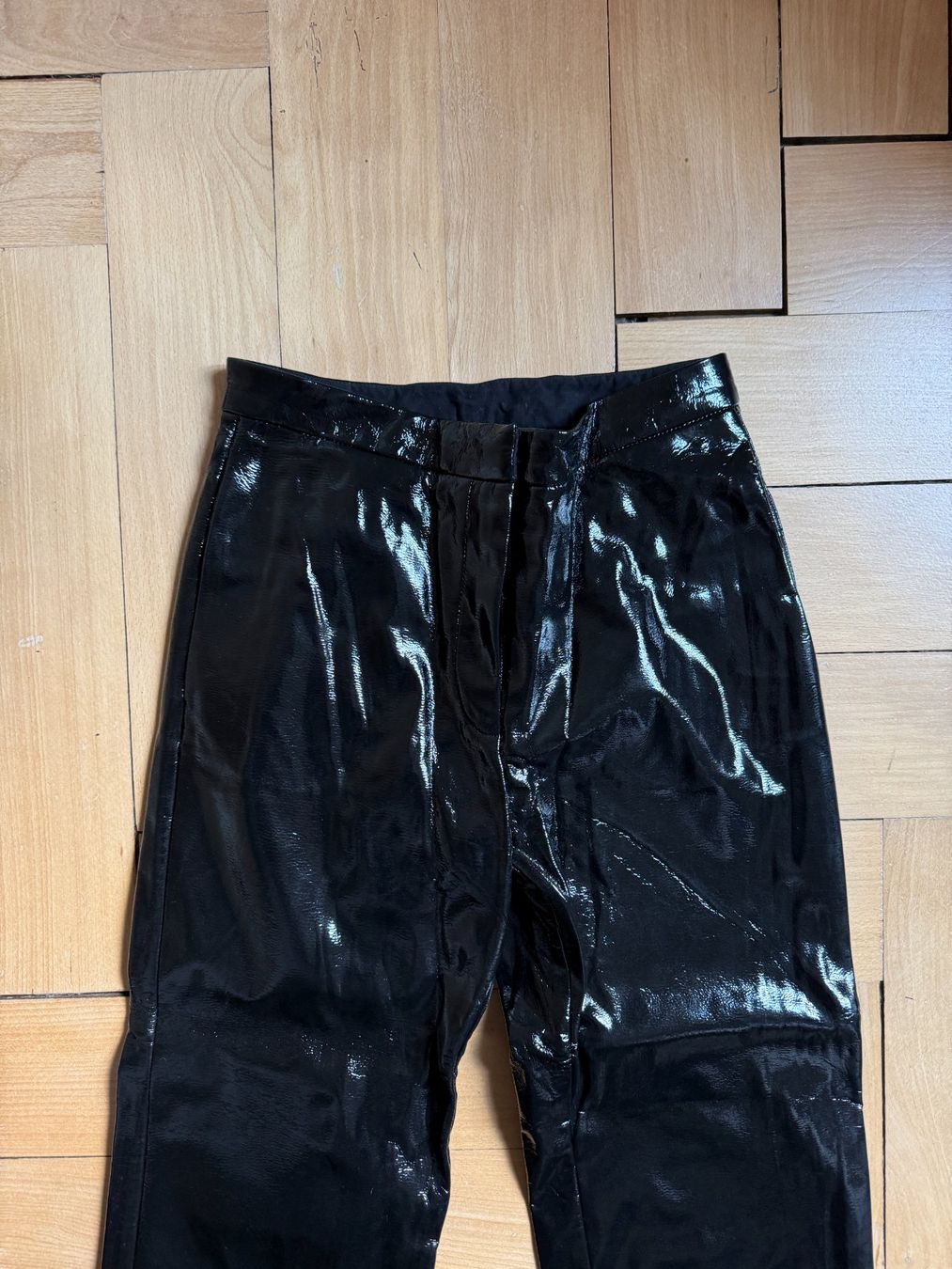 H&M Pantalons: Kunstleder Lackhose schwarz 36 – D'occasion à Zürich par Diazaio 1
