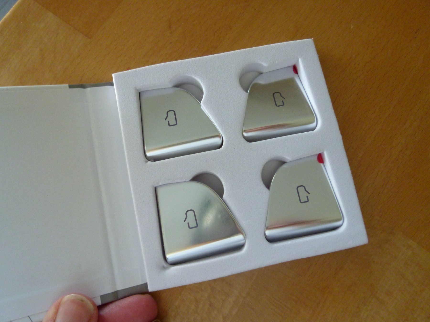 Aufkleber: Tesla Door Button Patch   model 3+ – Neu (gemäss Beschreibung) aus Dättlikon von Mamakuga 2