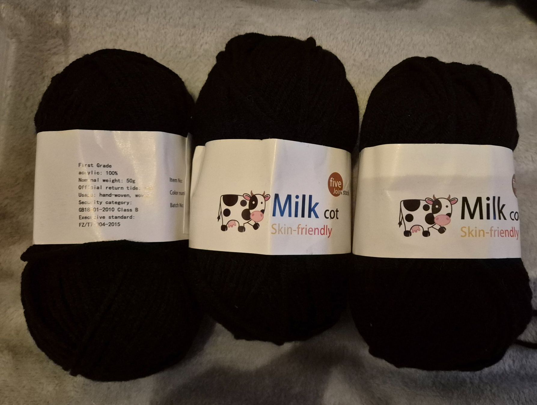 Sandnes Garn Lana: 3xWolle Milk cot schwarz Acryl – Nuovo (secondo la descrizione) da Urtenen-Schönbühl venduto da Blume.9294