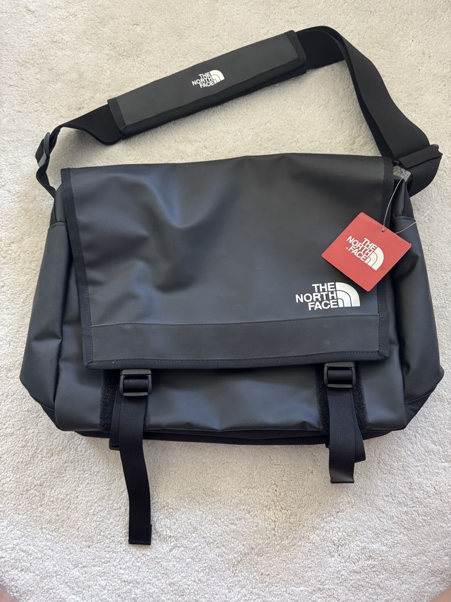 North Face Borse: The North Face Messenger bag – Nuovo e nell'imballaggio originale da Aarau Rohr venduto da mic_d6nr