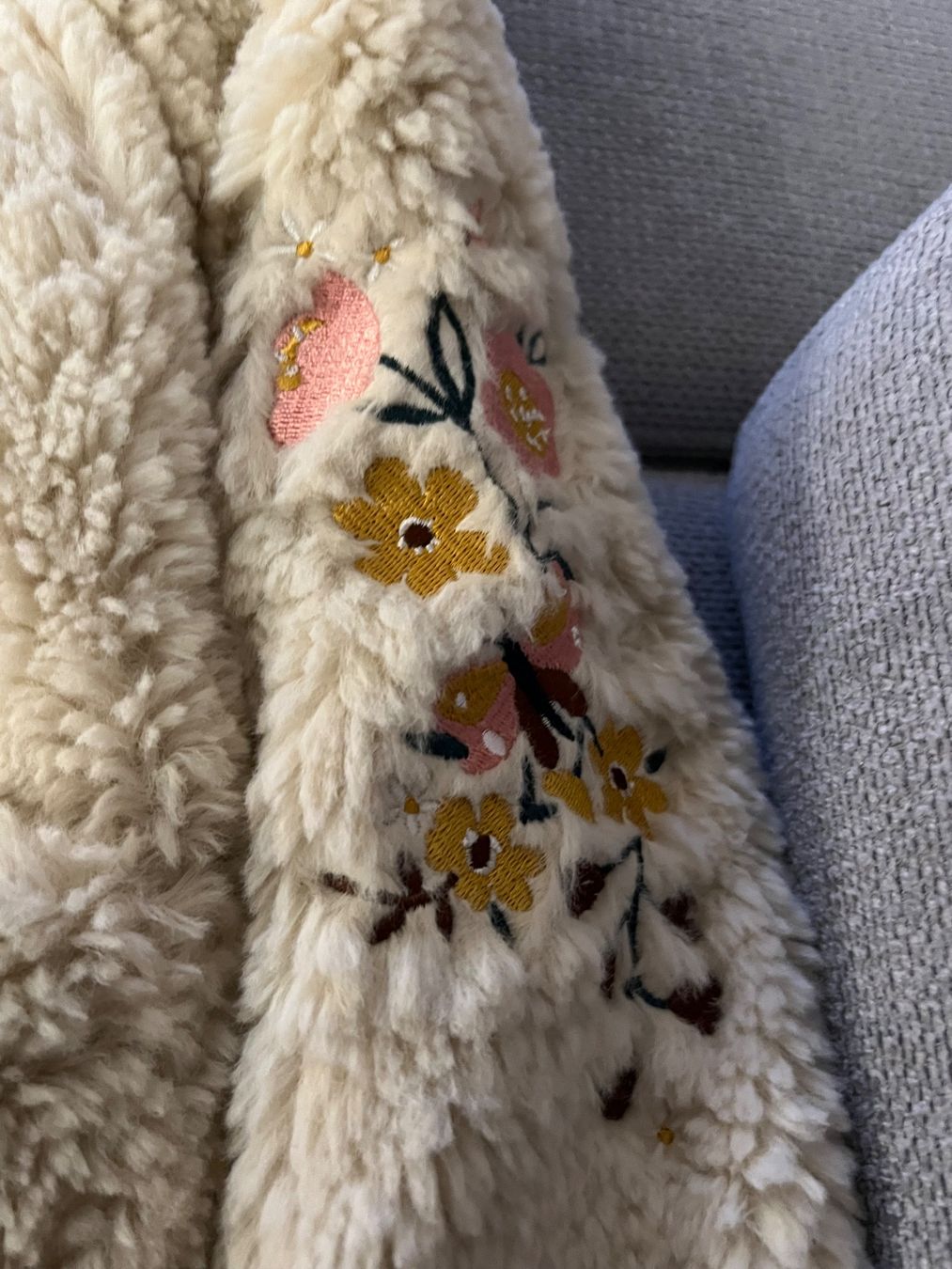 Giacche & Cappotti: Kuschelige, warme Jacke Gr. 104 – Usato da Thun venduto da Siladi 1