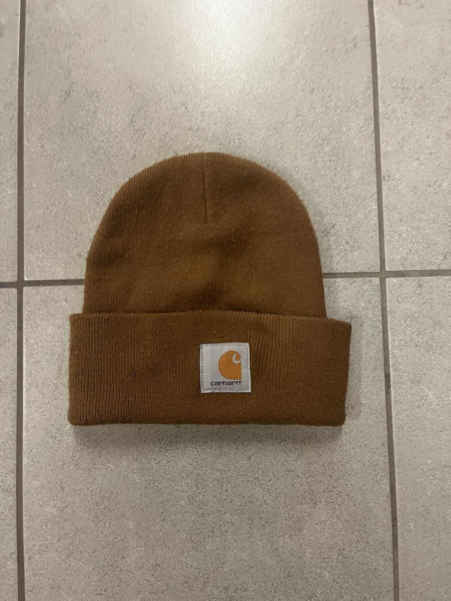 Carhartt Copricapi, berretti & cappellini: Mütze Carrhart  – Usato da Evolène venduto da Romaine_P.