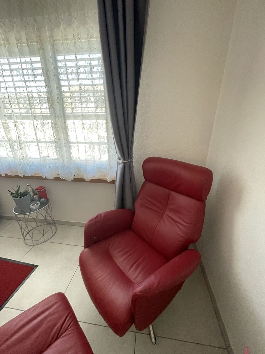 Sessel: Bequemer Relaxsessel mit Fußhocker aus echtem Leder – Neu (gemäss Beschreibung) aus Winterthur von shp_xcc5 4