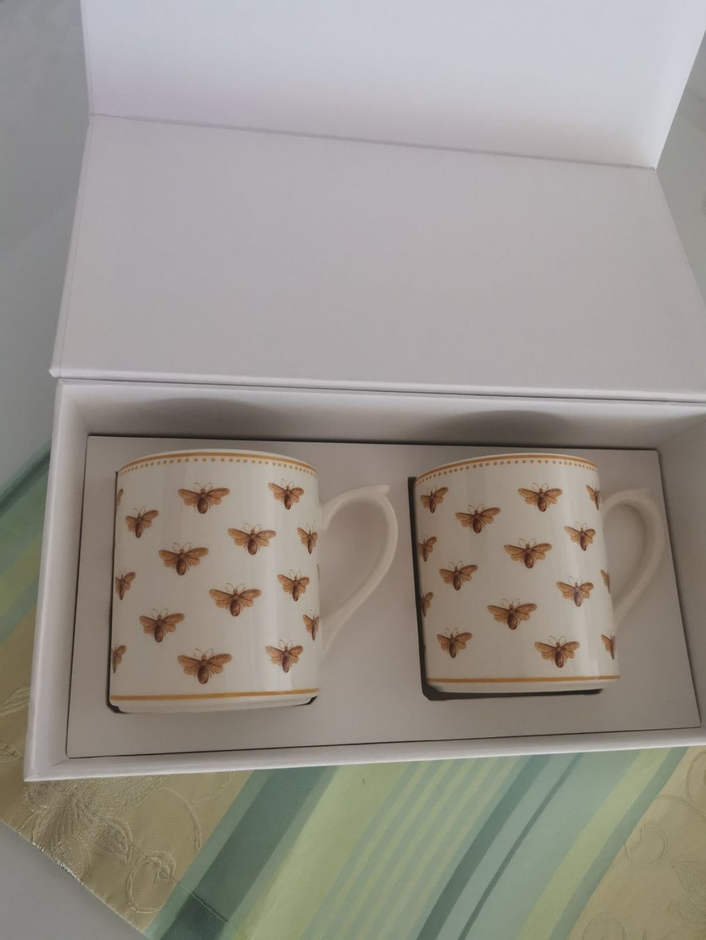 Dior Tazze: Dior Home Tassen Set – Nuovo e nell'imballaggio originale da Fehraltorf venduto da freeform2020 3