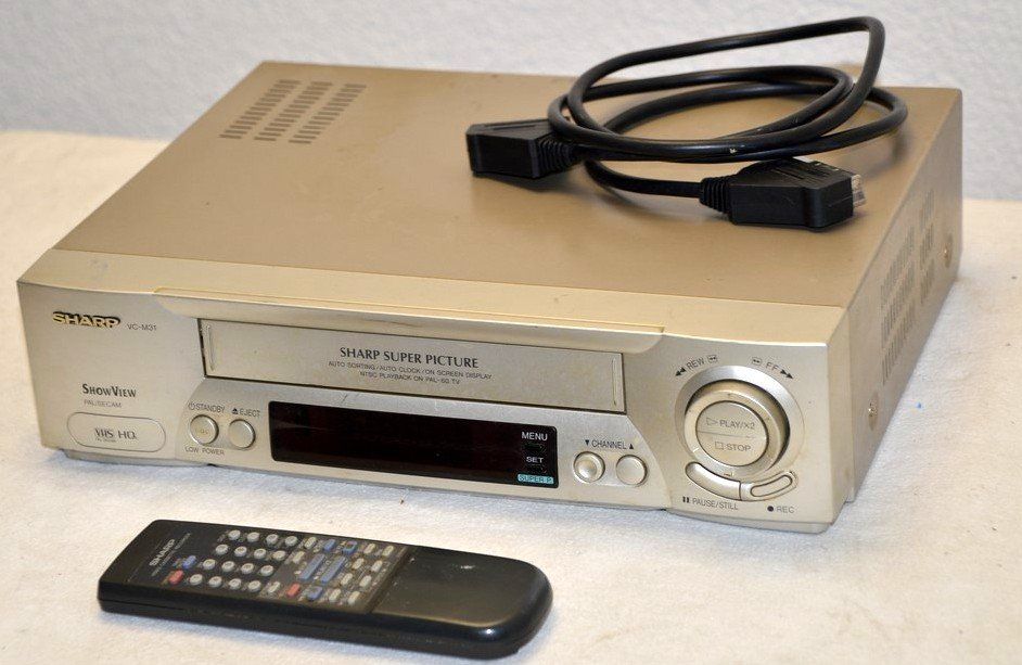 Sharp Registratori: Videorecorder Sharp VC-M31SVM magnétoscope – Usato da Collonges venduto da arashee 1