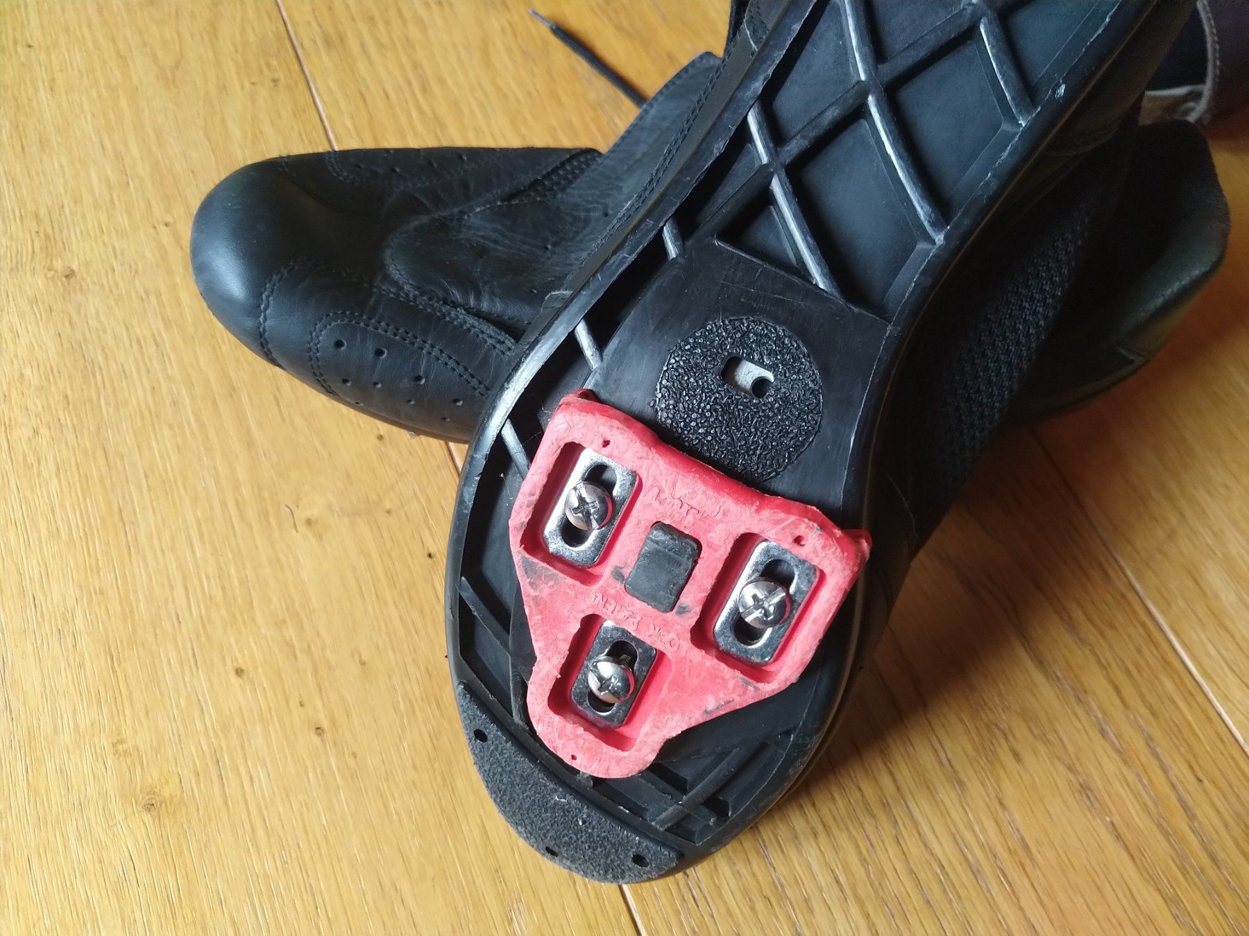 Diadora Scarpe da uomo: Fahrradschuhe zum Klicken – Usato da Frutigen venduto da Pixele10 1