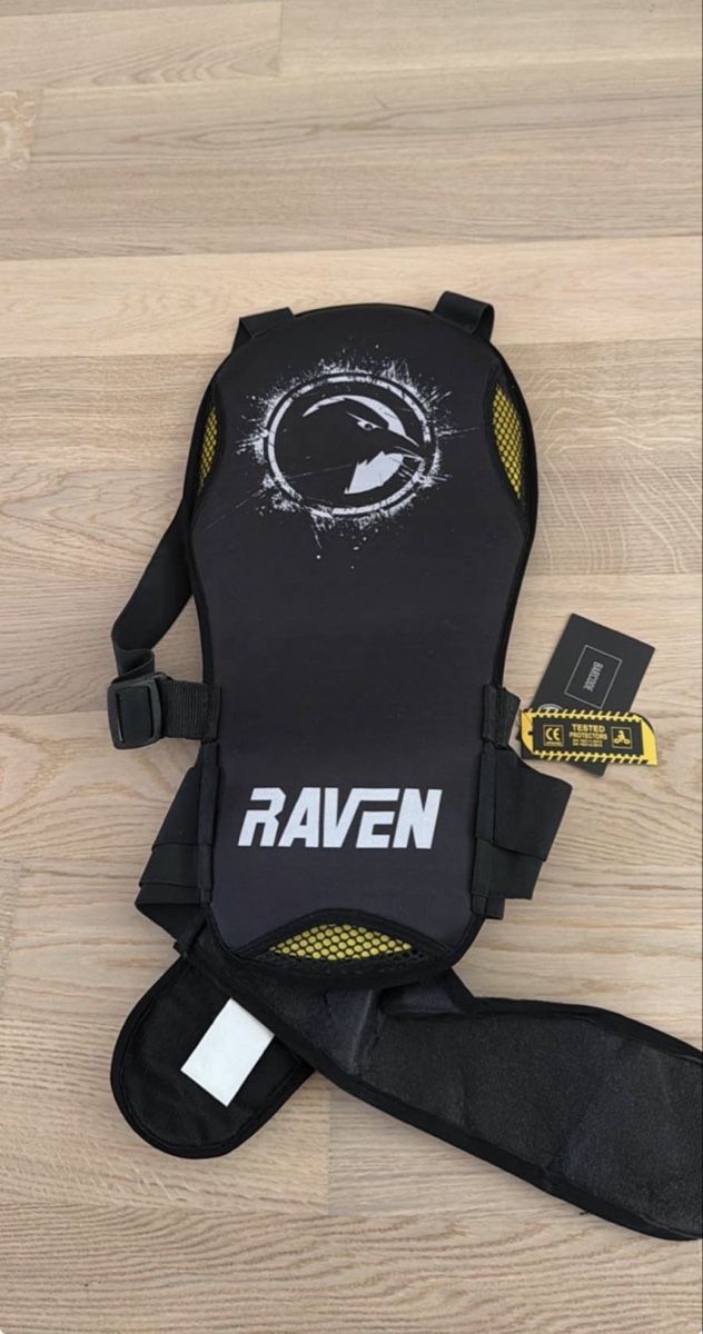 T-shirt: RAVEN body protection, new – Usato da Zug venduto da fre_w72x